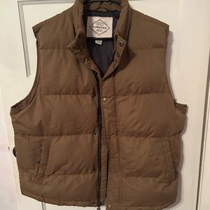 Mens puffy vest